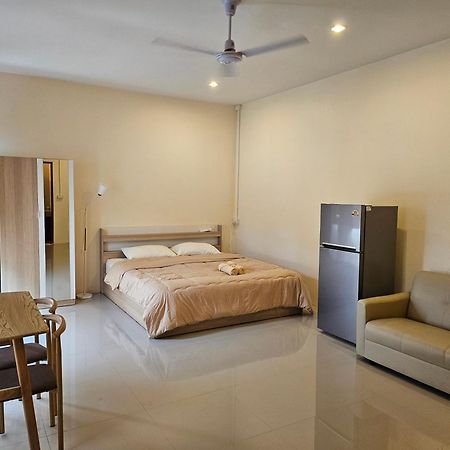 Skypearl Guesthouse & Pub เกาะเต่า ภายนอก รูปภาพ