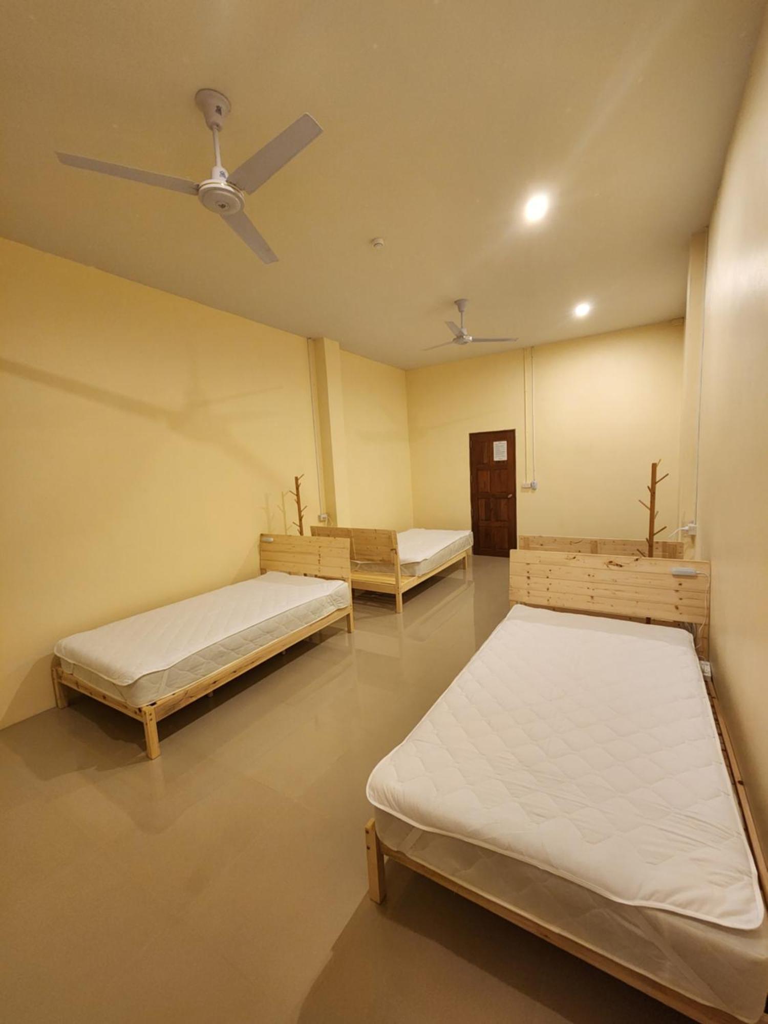 Skypearl Guesthouse & Pub เกาะเต่า ภายนอก รูปภาพ