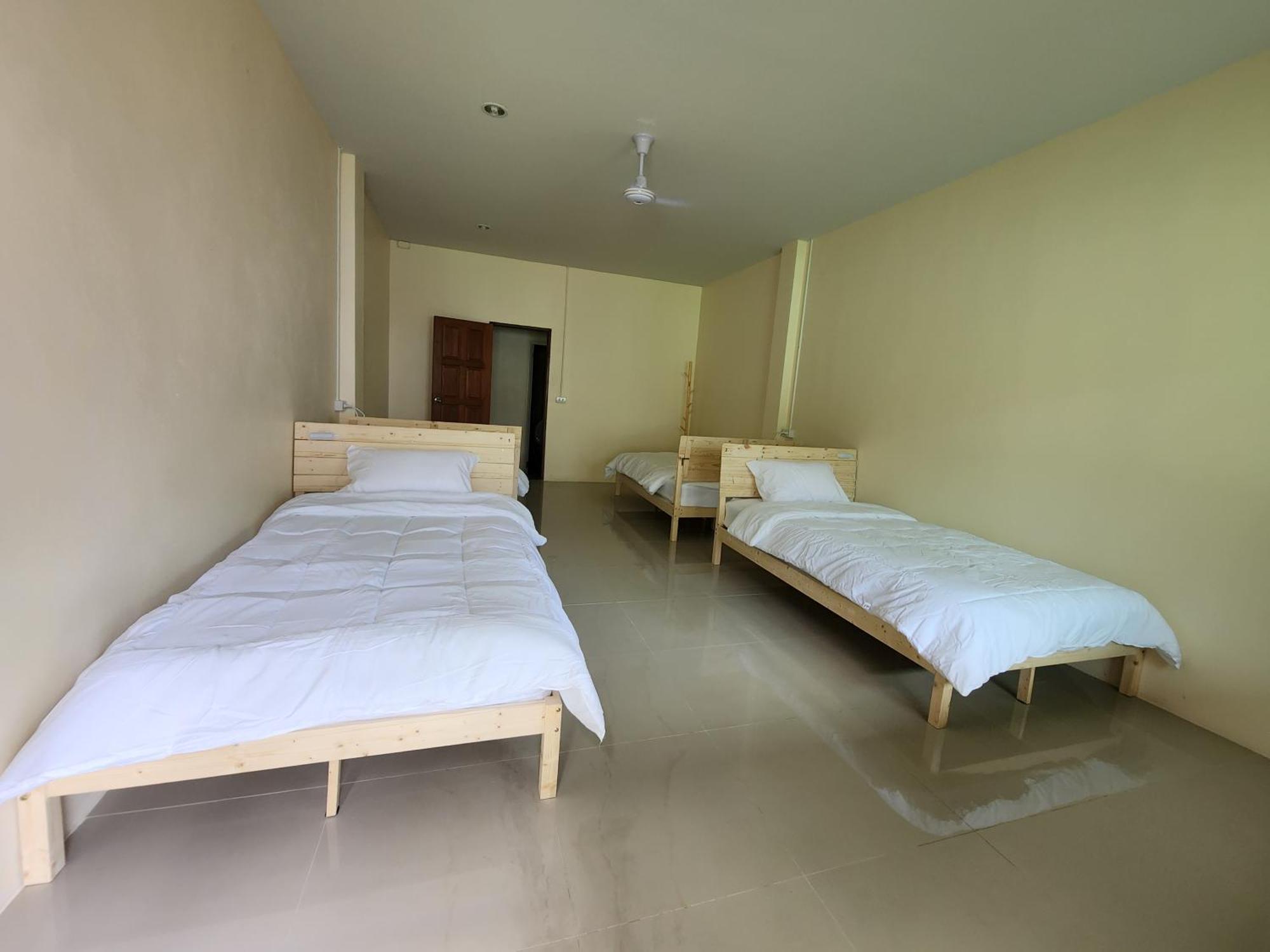 Skypearl Guesthouse & Pub เกาะเต่า ภายนอก รูปภาพ
