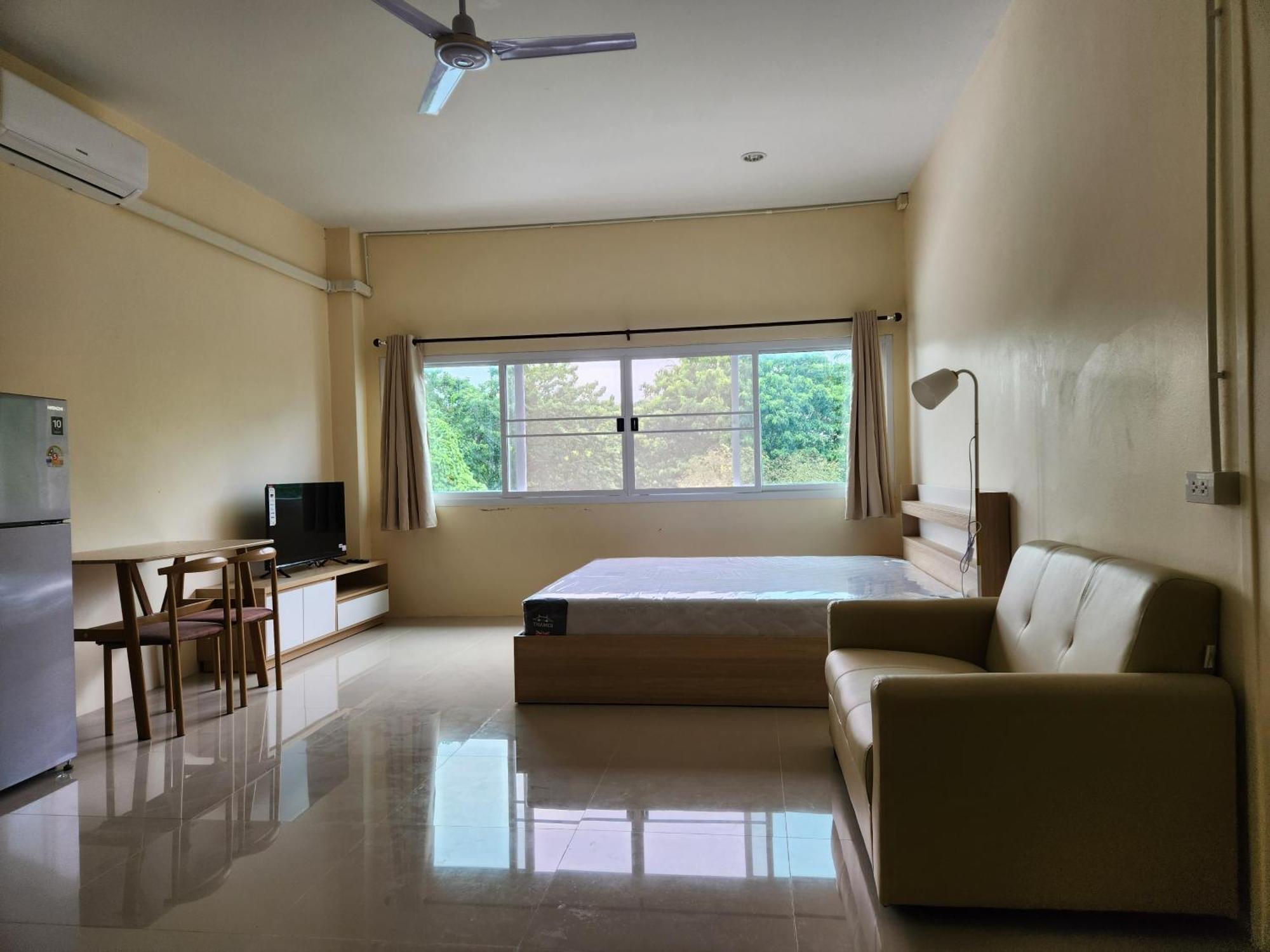 Skypearl Guesthouse & Pub เกาะเต่า ภายนอก รูปภาพ