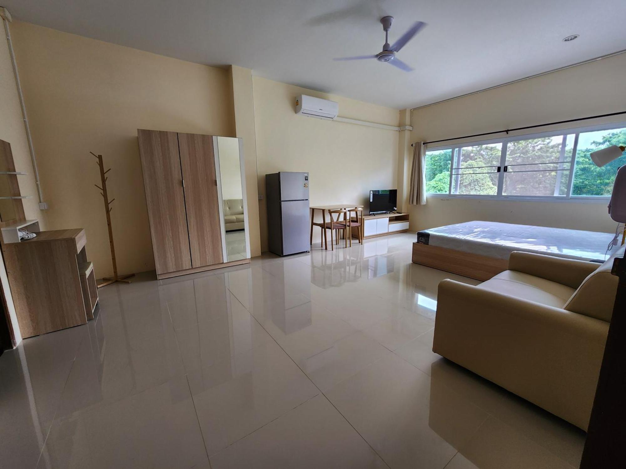 Skypearl Guesthouse & Pub เกาะเต่า ภายนอก รูปภาพ
