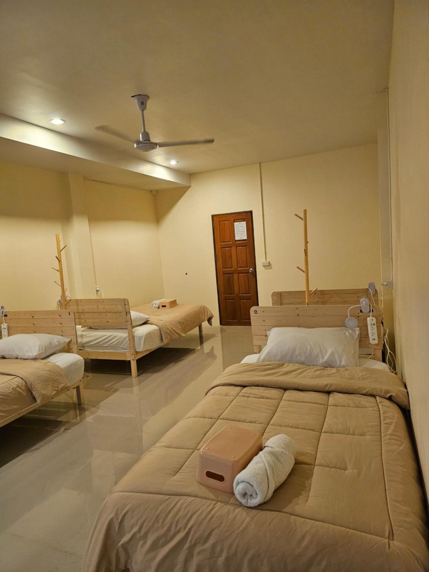 Skypearl Guesthouse & Pub เกาะเต่า ภายนอก รูปภาพ