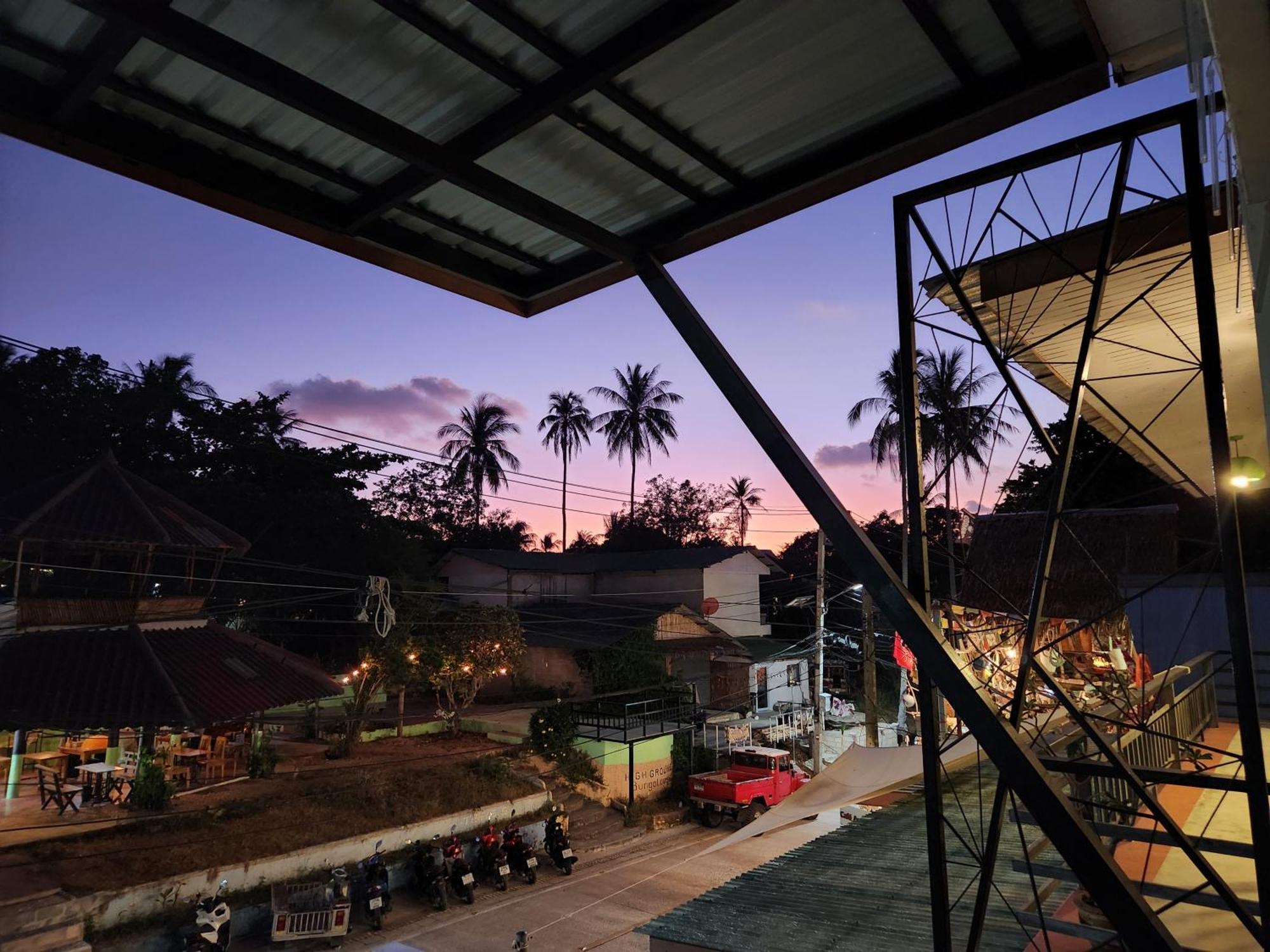 Skypearl Guesthouse & Pub เกาะเต่า ภายนอก รูปภาพ